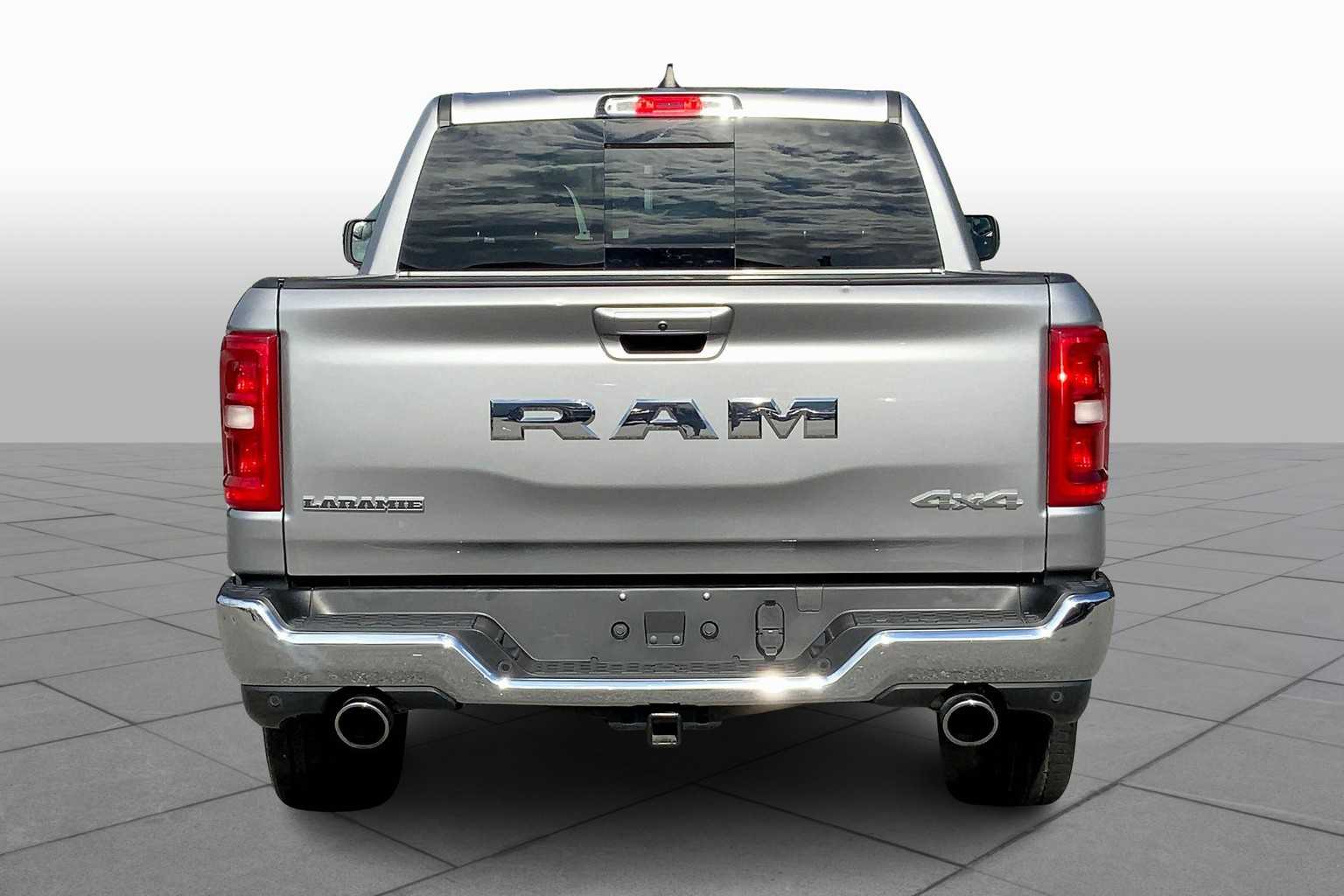 2025 Ram 1500 Laramie photo 4
