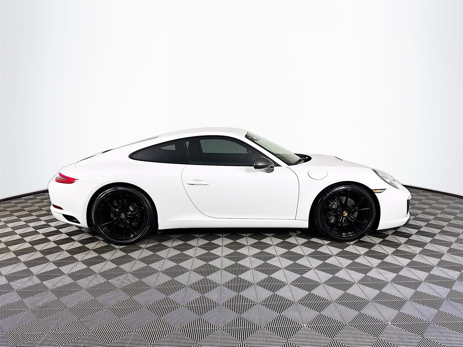 2019 Porsche 911 T photo 8