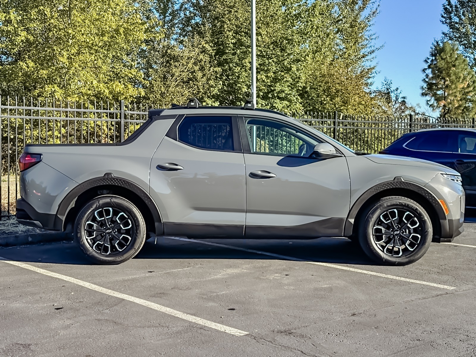 2022 Hyundai Santa Cruz SEL Premium photo 2