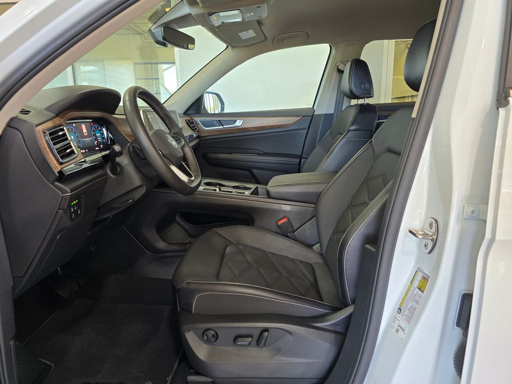 2024 Volkswagen Atlas SE photo 22