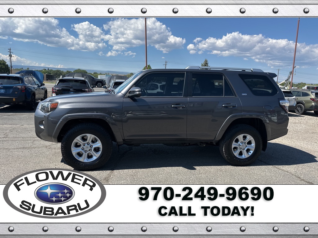 2016 Toyota 4Runner SR5 Premium photo 3