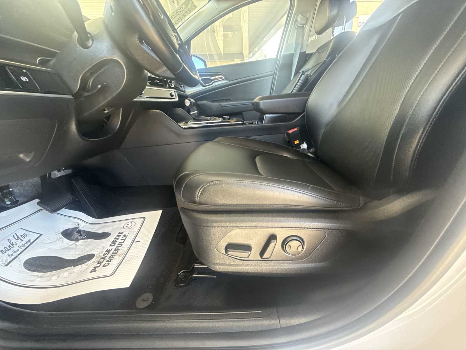 2025 Kia Sportage EX photo 12
