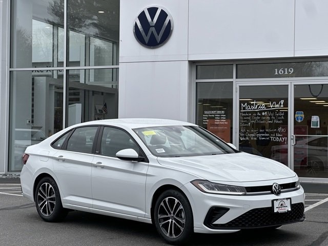 2026 Volkswagen Jetta Sport's photo