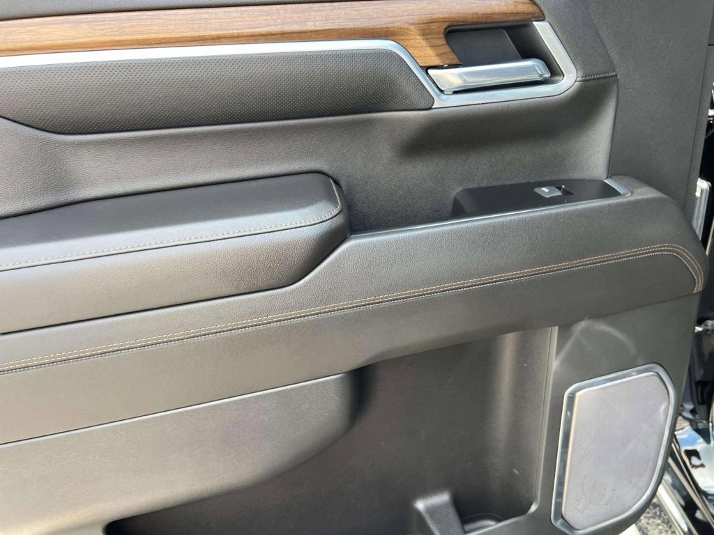 2022 Chevrolet Silverado 1500 High Country photo 23