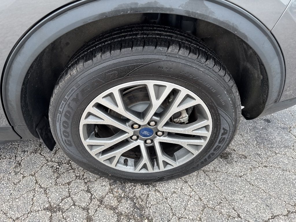 2021 Ford Escape Hybrid SEL photo 12