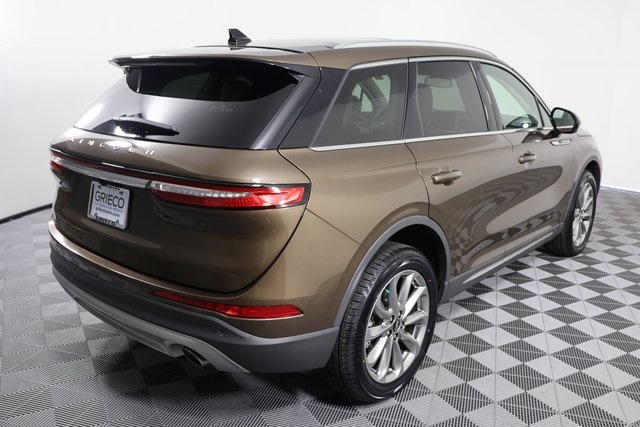 2022 Lincoln Corsair Standard photo 8