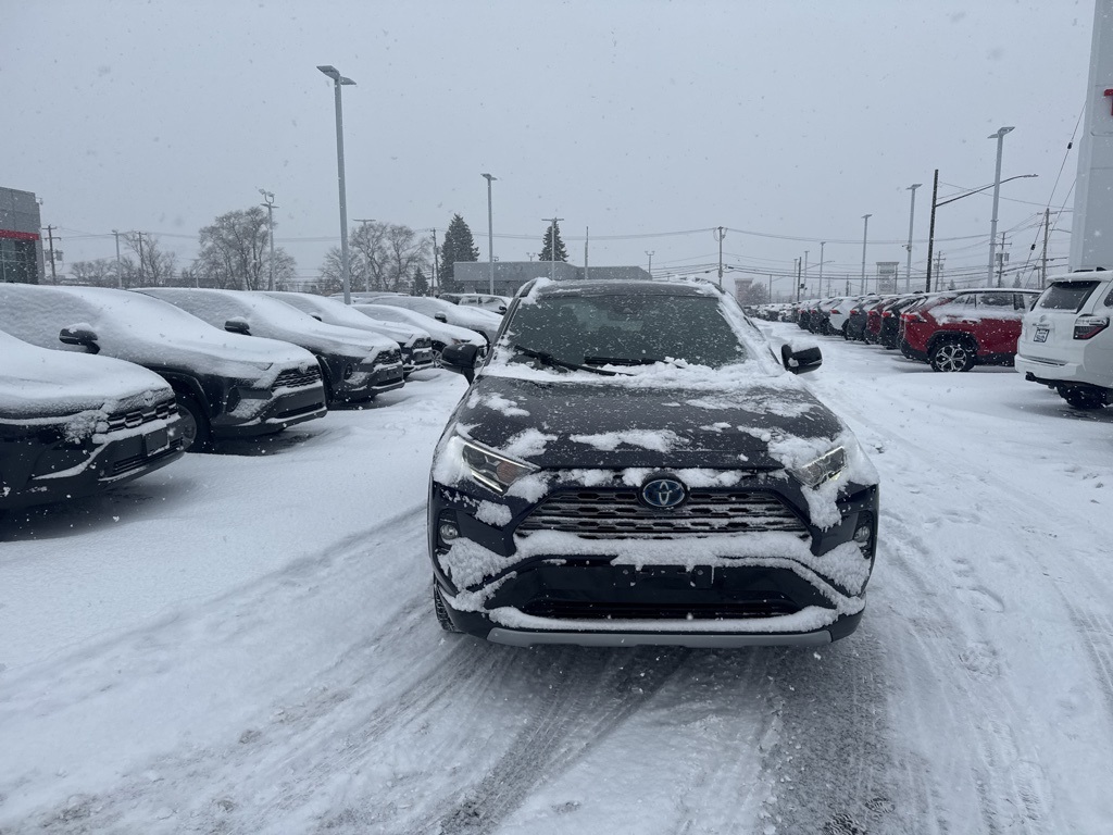 Used 2021 Toyota RAV4 XSE with VIN 2T3E6RFV8MW027864 for sale in Kansas City