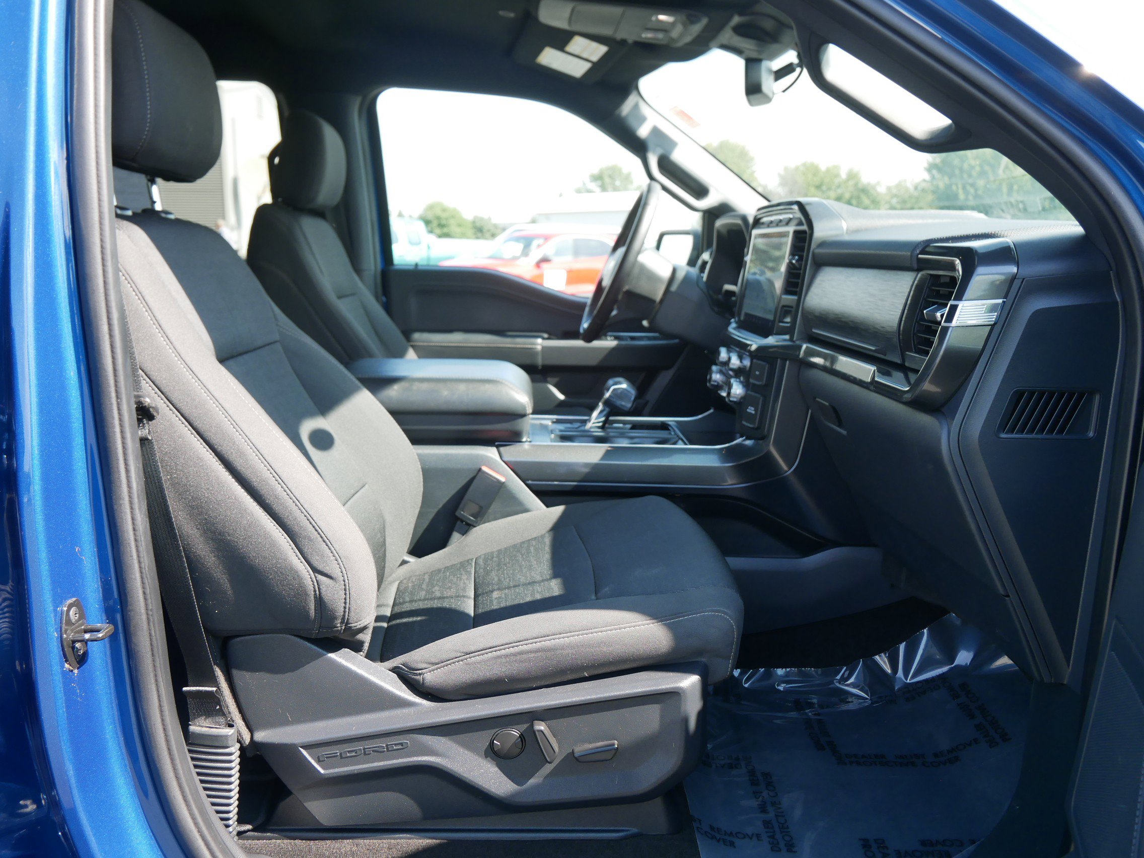 2023 Ford F-150 XLT photo 14