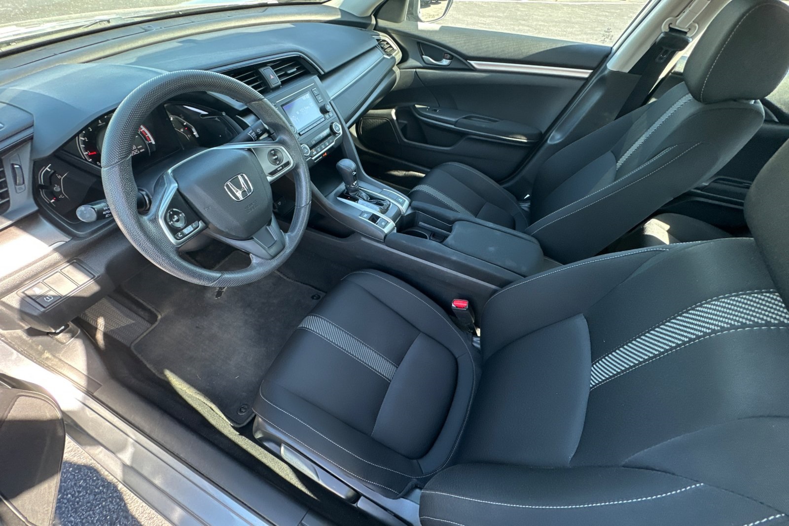 2018 Honda Civic LX photo 9