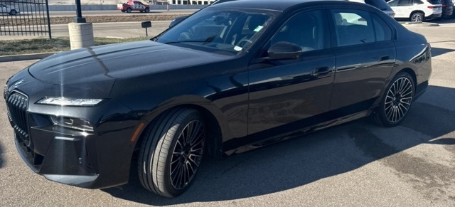 2024 BMW 7 Series 760i's photo