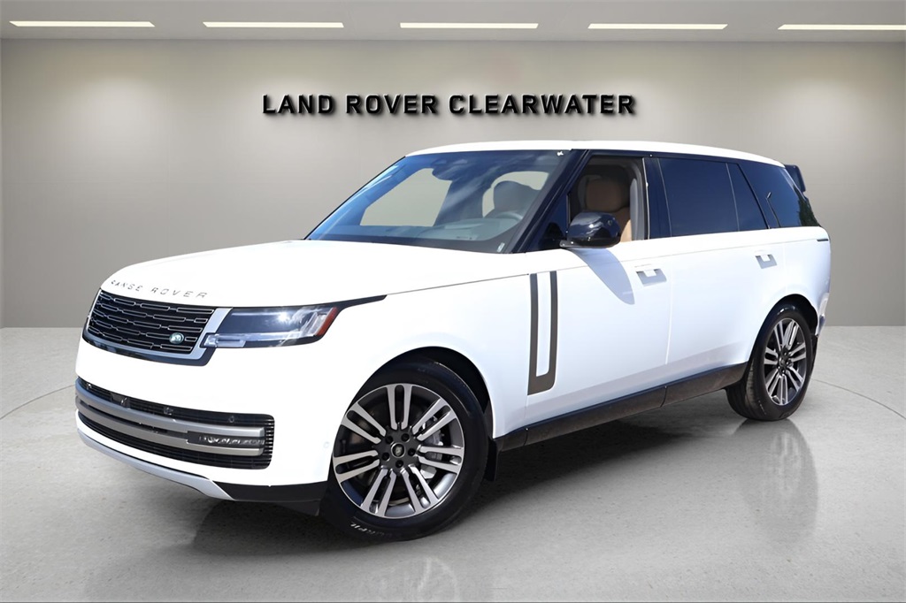 2025 Land Rover Range Rover SE's photo