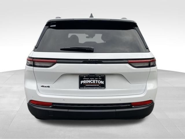 2025 Jeep Grand Cherokee Altitude X photo 4