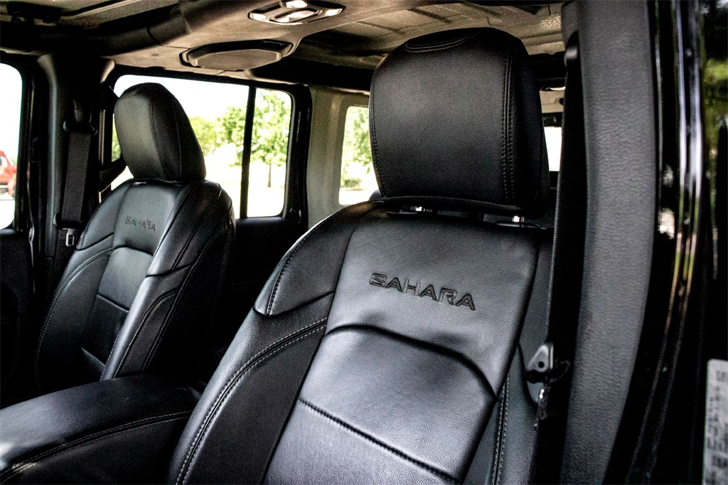 2023 Jeep Wrangler Sahara 4xe photo 12