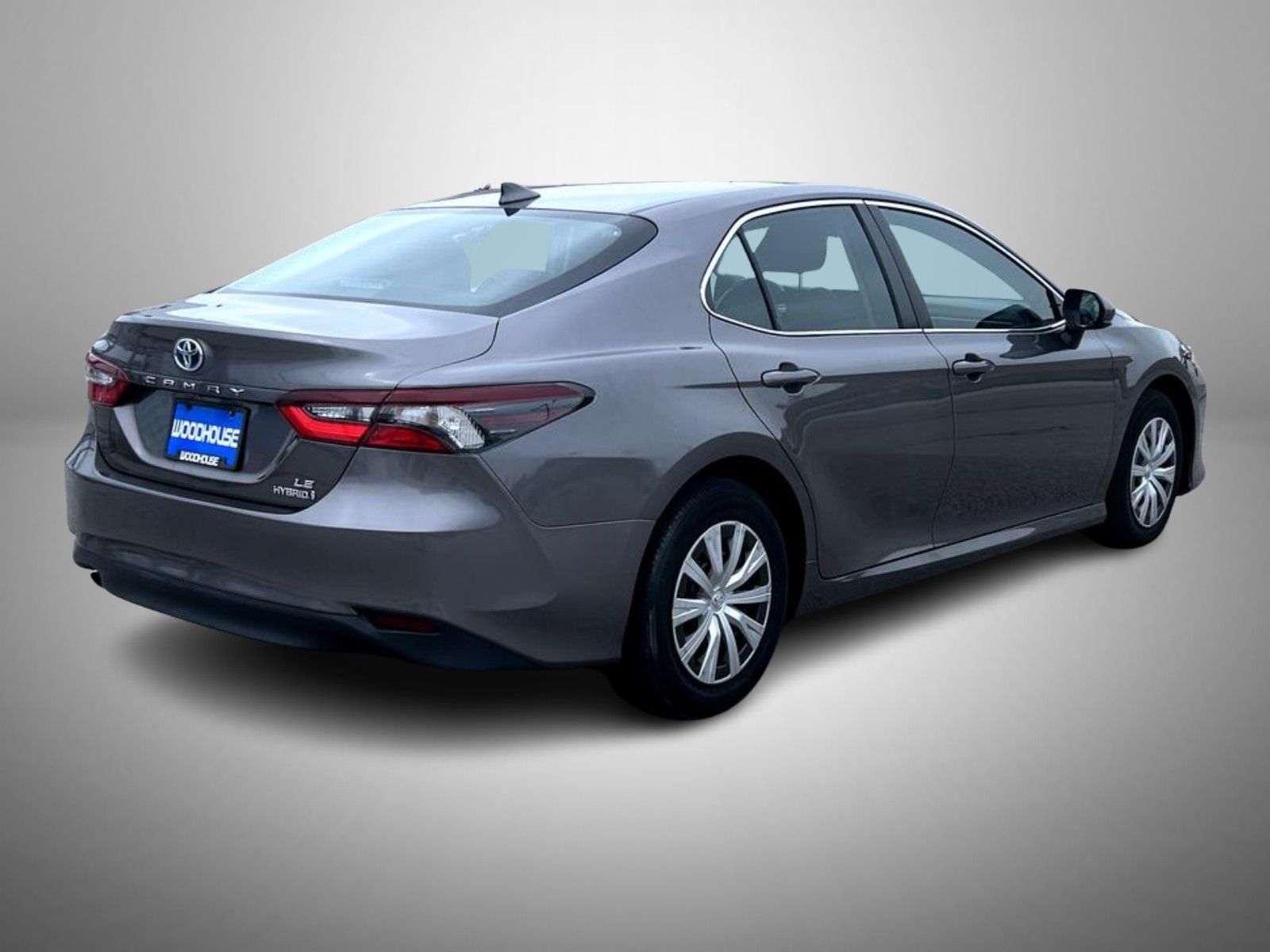 2022 Toyota Camry Hybrid LE photo 3