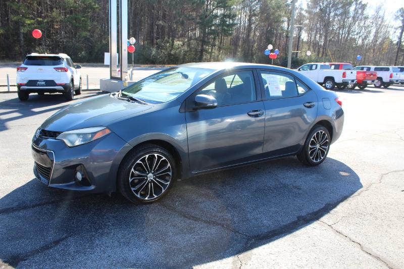 2014 Toyota Corolla S photo 2