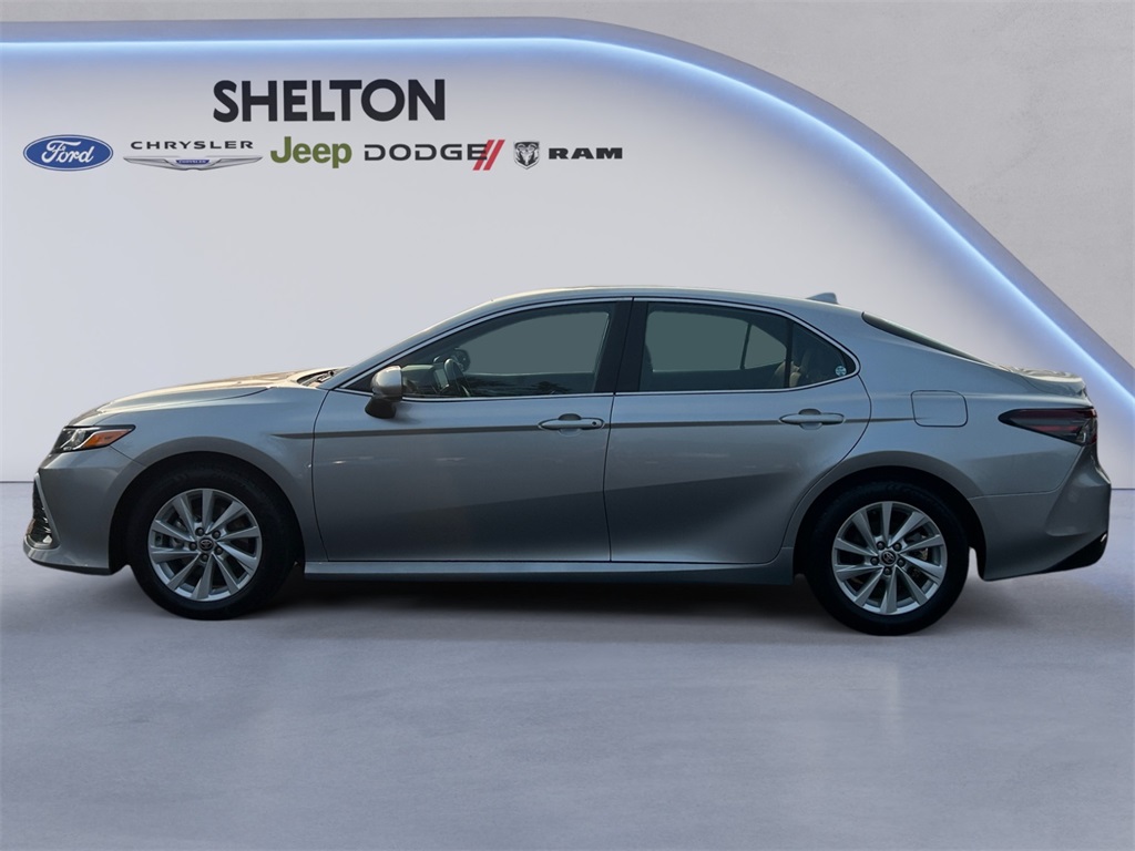 2024 Toyota Camry LE photo 2