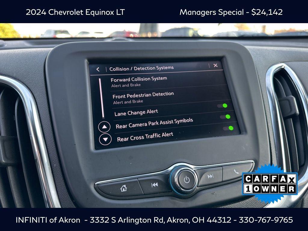 2024 Chevrolet Equinox LT photo 3