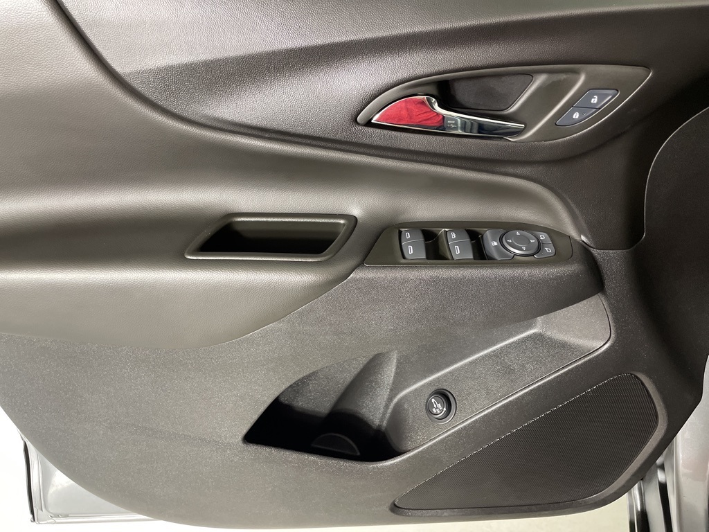 2024 Chevrolet Equinox LT photo 14