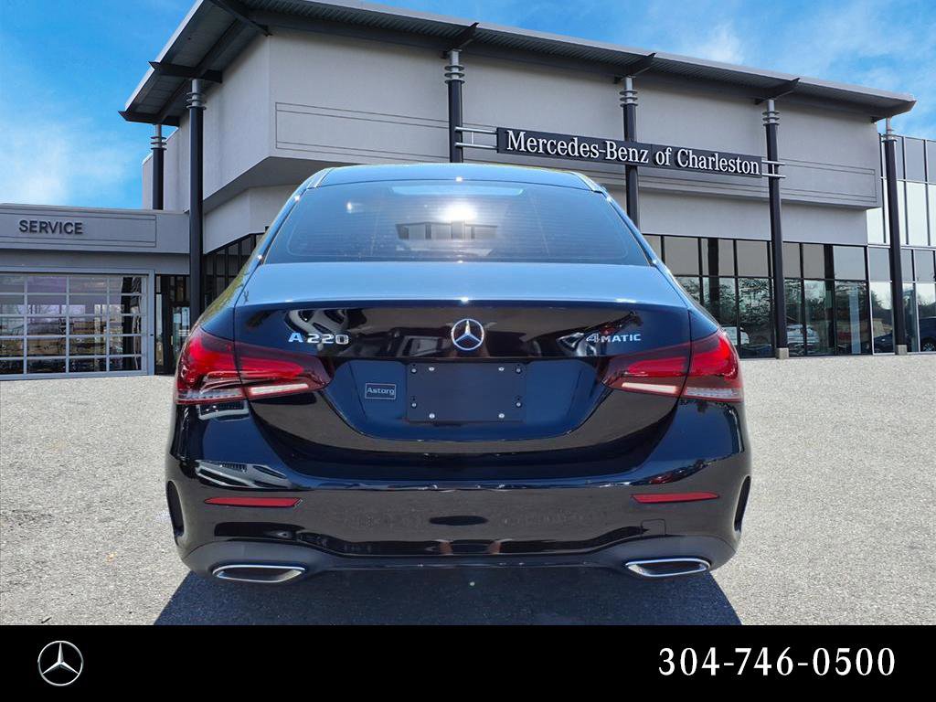 2021 Mercedes Benz A 220 4MATIC photo 4