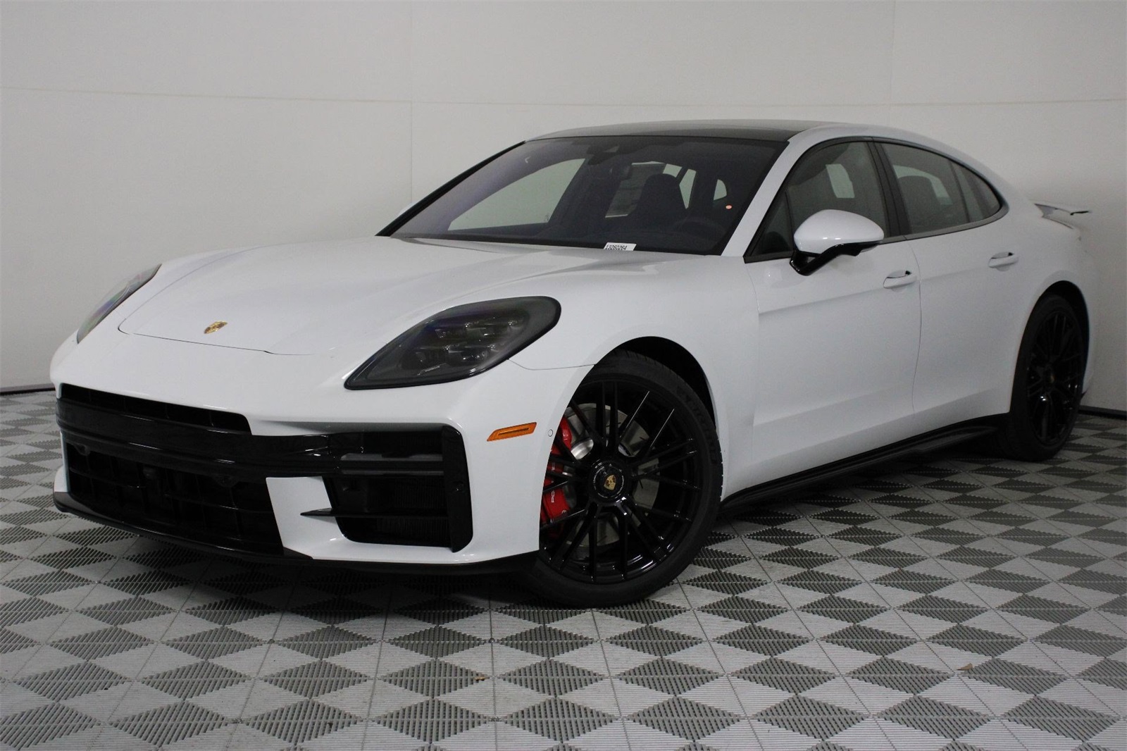 2026 Porsche Panamera GTS