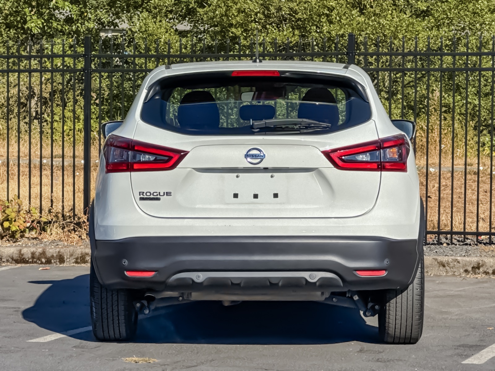 2022 Nissan Rogue Sport S photo 4