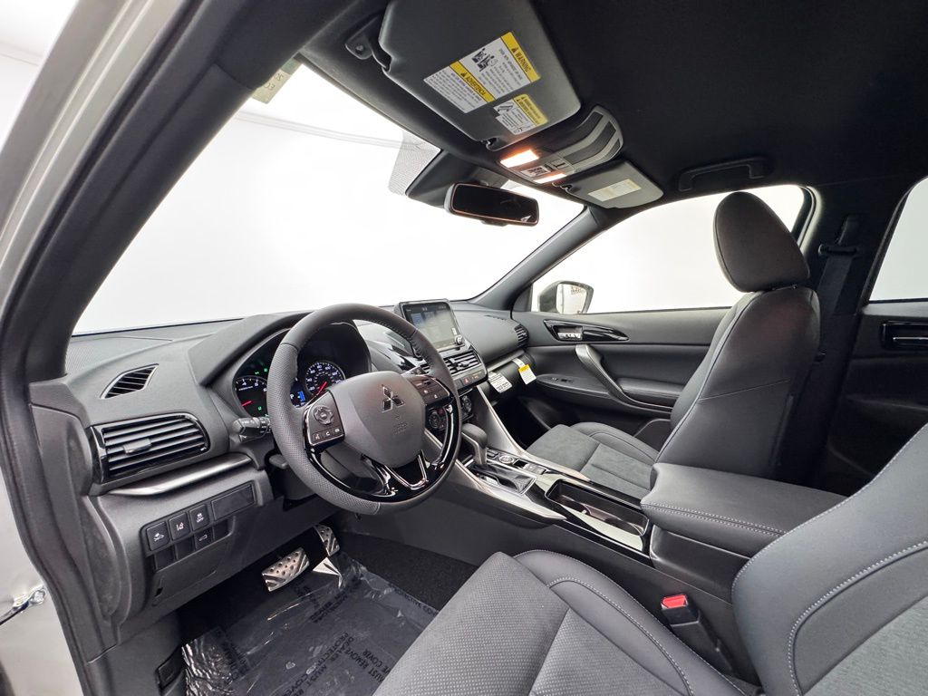 2025 Mitsubishi Eclipse Cross SEL photo 15