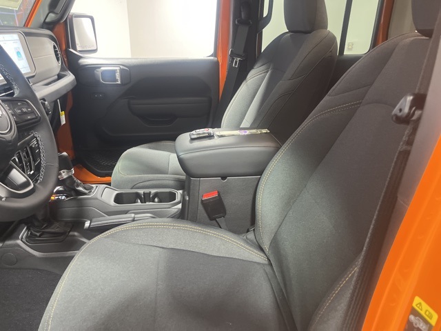 2025 Jeep Wrangler Willys photo 4