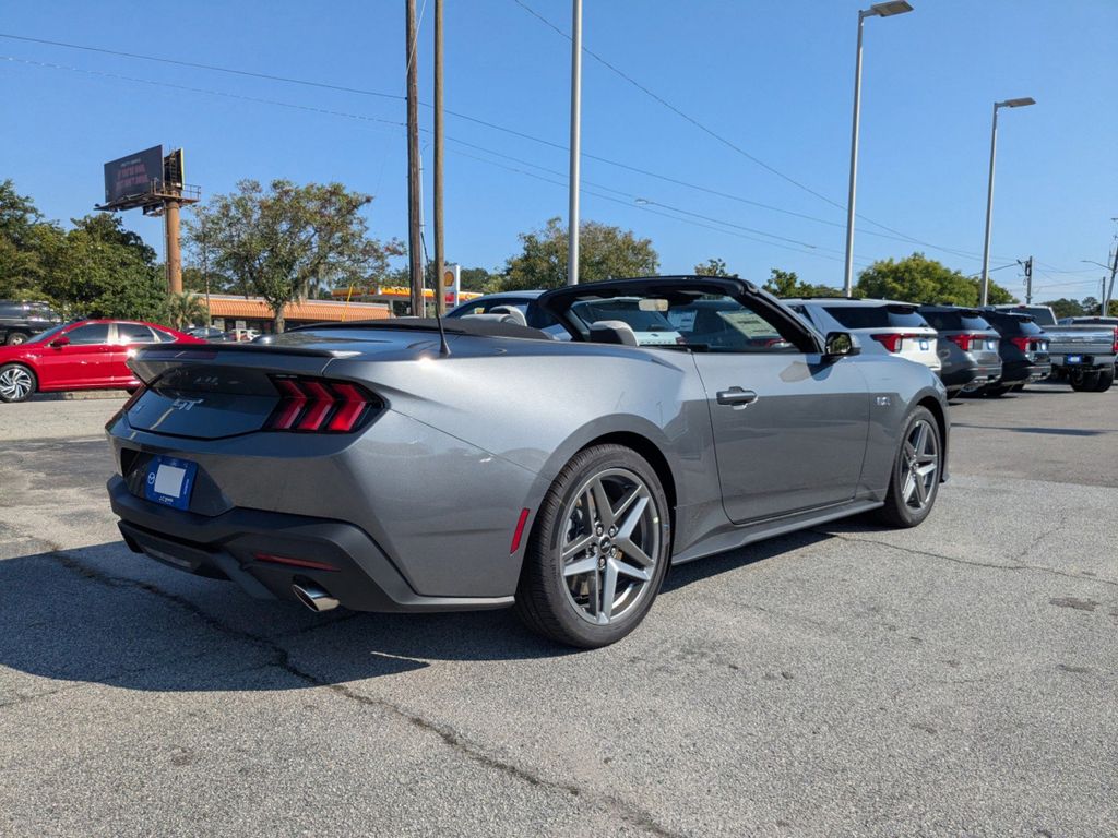 2025 Ford Mustang GT Premium Convertible photo 4