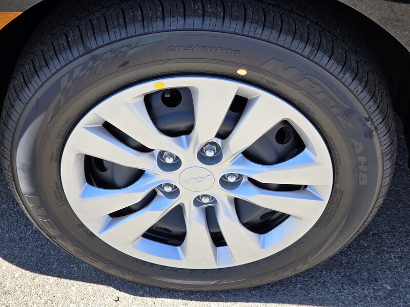2025 Kia Soul LX photo 4