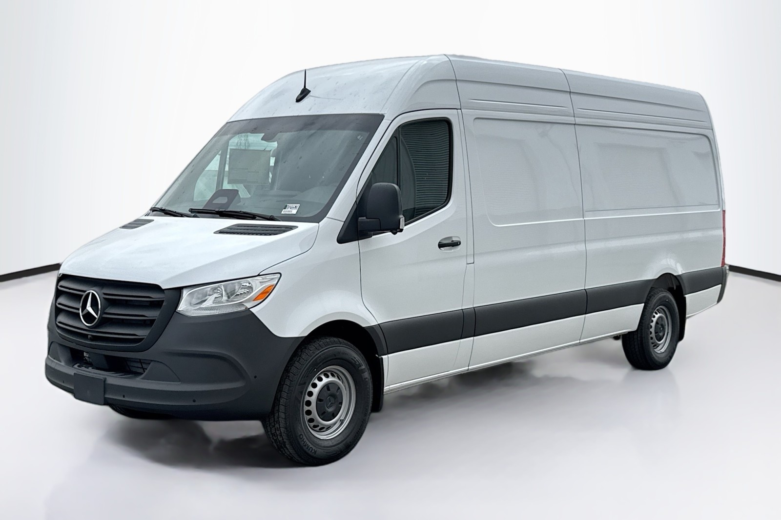 2025 Mercedes-Benz Sprinter Cargo Van Base's photo