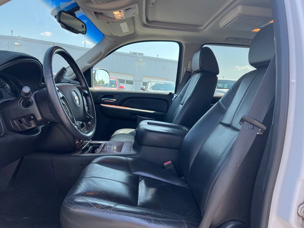 2008 Chevrolet Avalanche LTZ photo 11