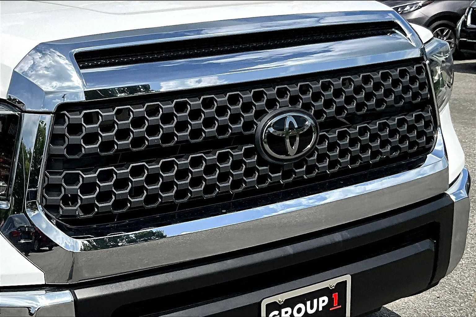 2018 Toyota Tundra SR5 CrewMax photo 26