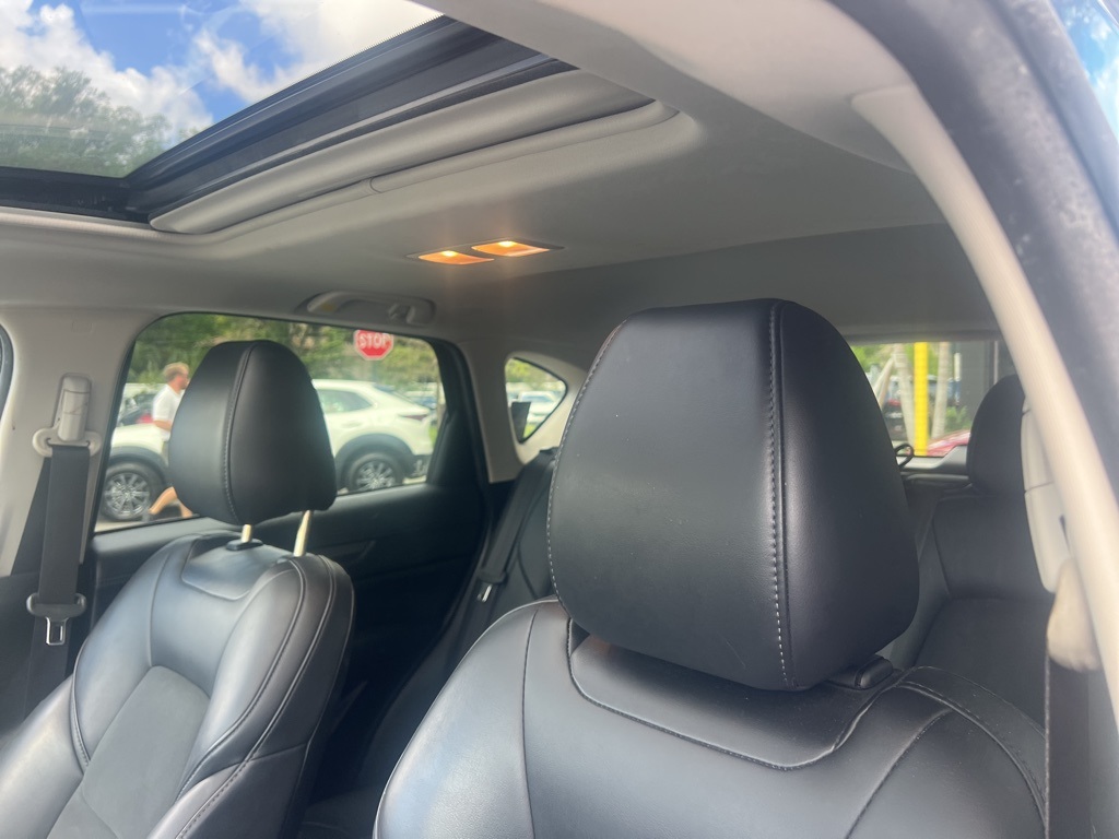 2017 Mazda CX-5 Touring photo 14