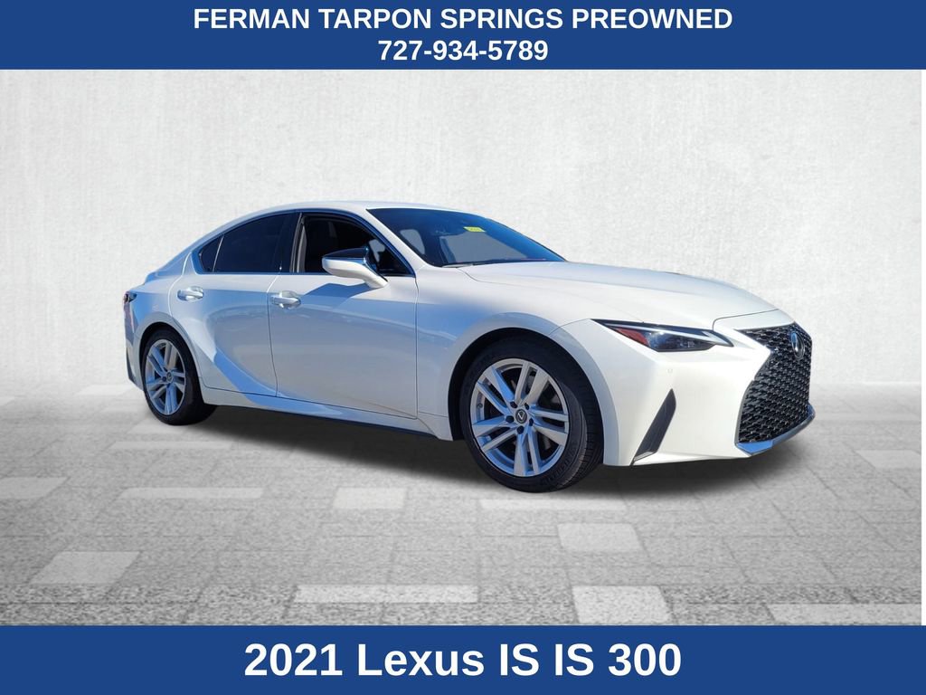 2021 Lexus IS 300's photo