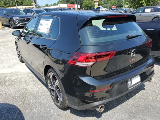 2025 Volkswagen Golf GTI SE photo 4