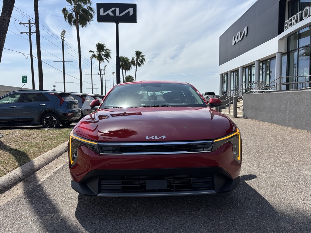 2025 Kia K4 EX photo 2