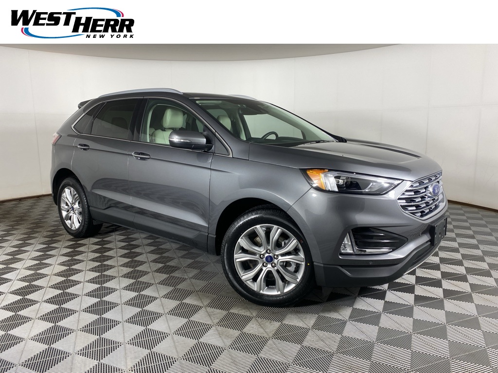 2022 Ford Edge Titanium's photo
