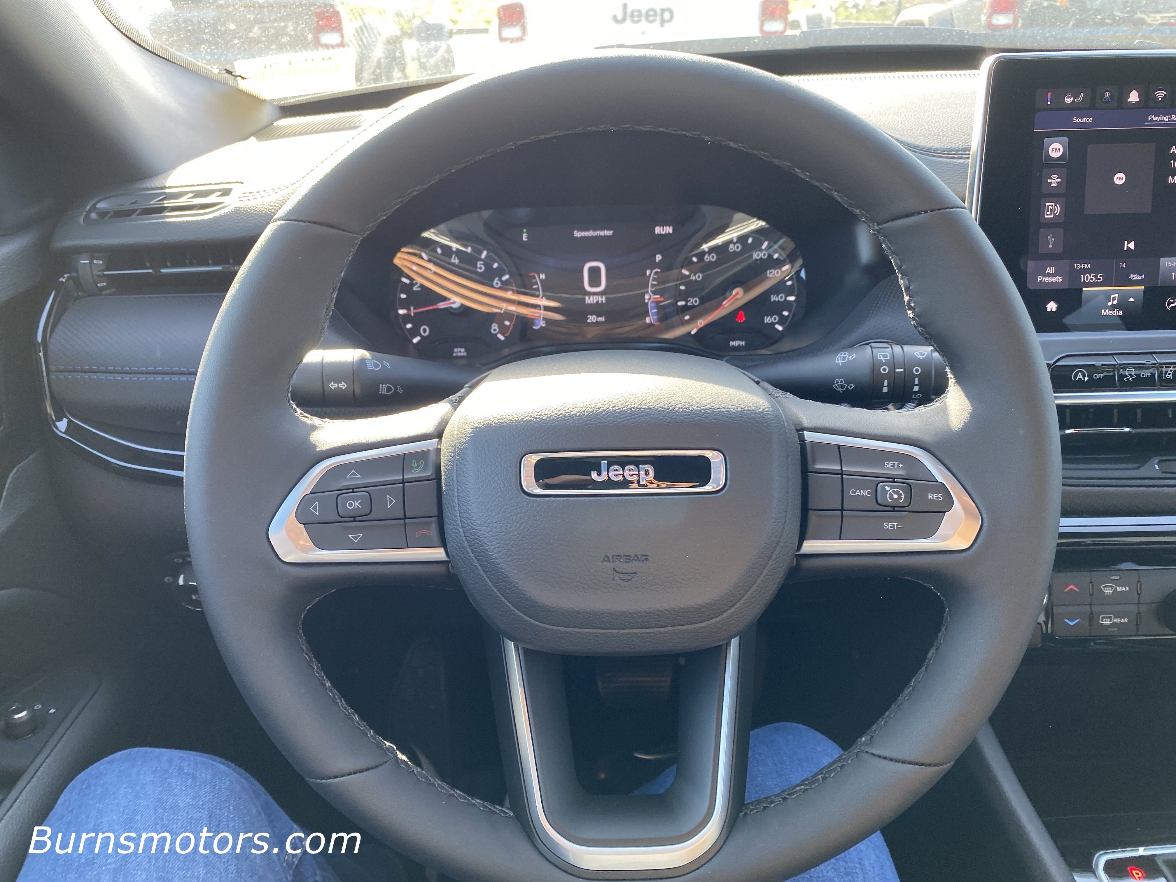 2025 Jeep Compass Altitude photo 2