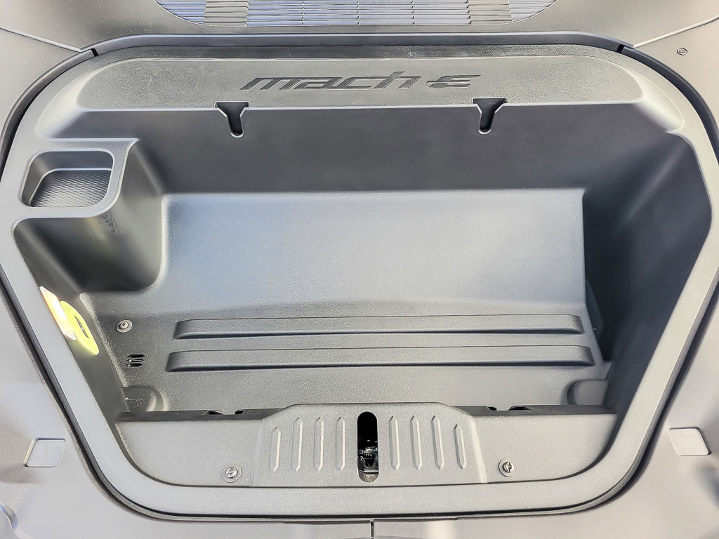 2025 FORD MUSTANG MACH-E - Image 26