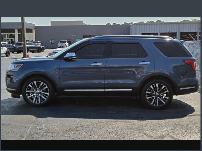 2018 Ford Explorer Platinum photo 3