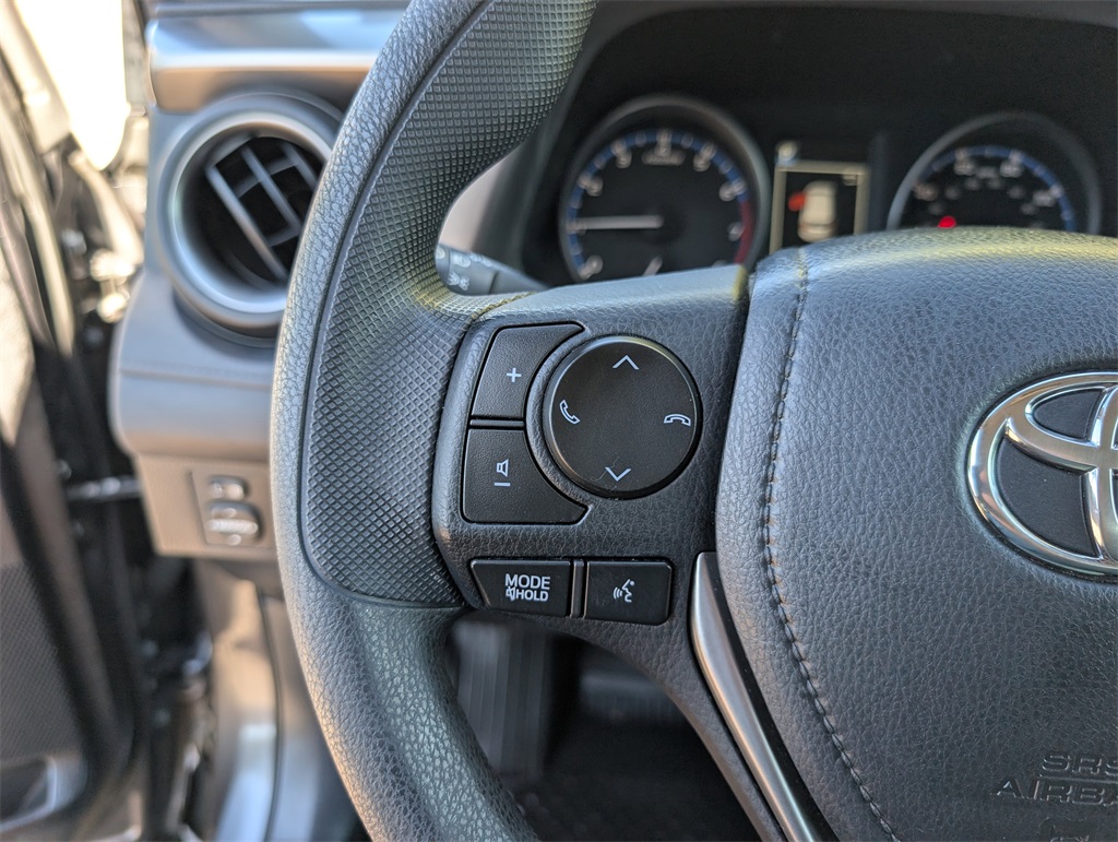 2017 Toyota RAV4 LE photo 23