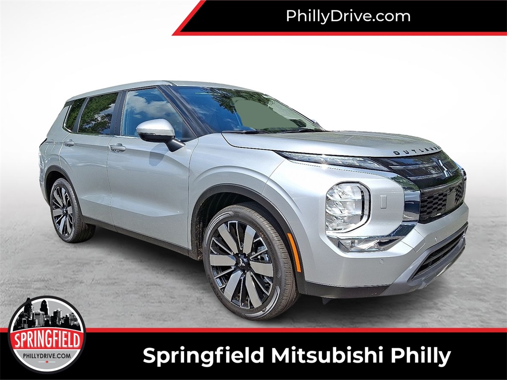 2025 Mitsubishi Outlander SE's photo