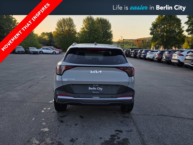 2026 Kia Sportage EX photo 2