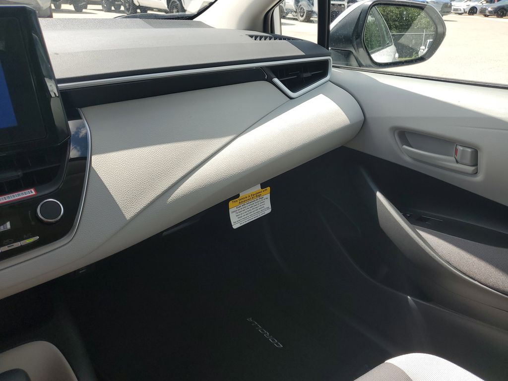 2026 Toyota Corolla LE photo 26