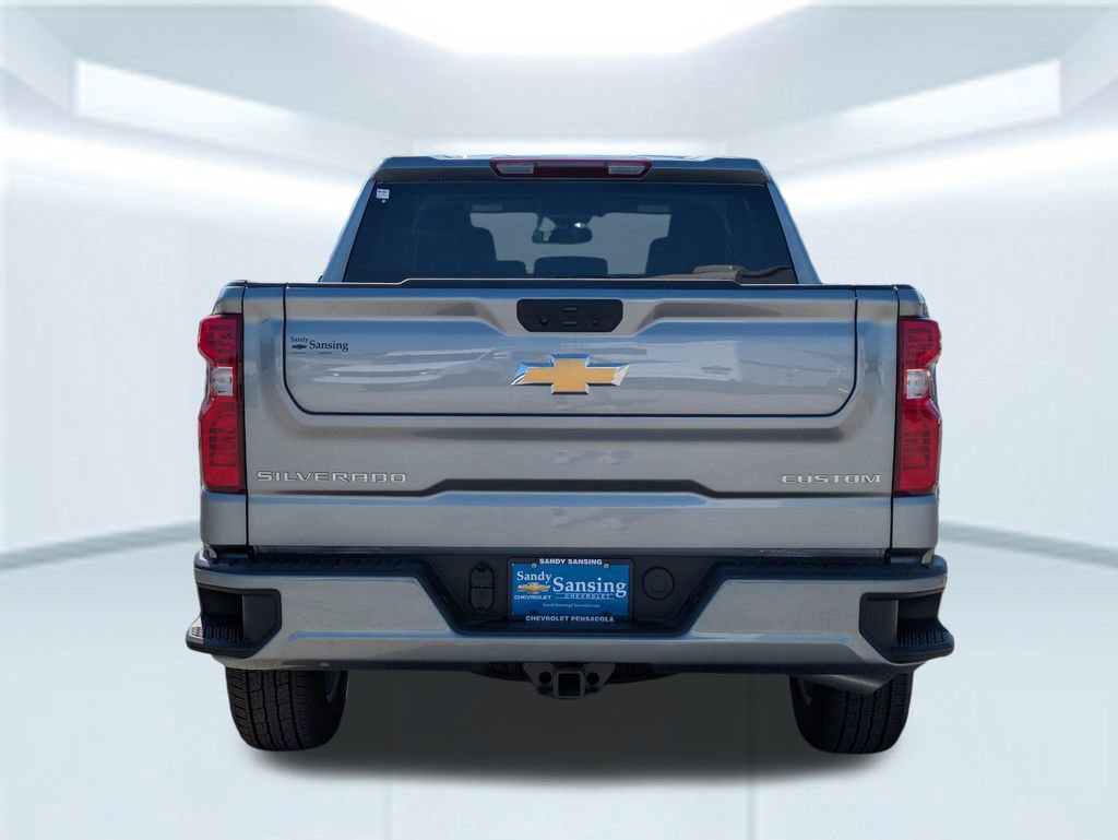 2025 Chevrolet Silverado 1500 Custom photo 4