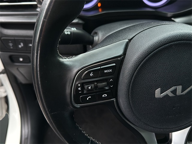 2022 Kia Niro LXS photo 8