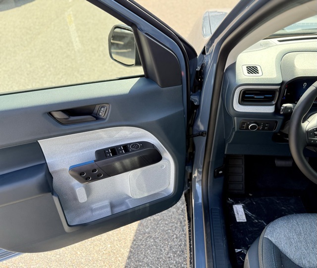 2025 Ford Maverick XLT photo 13