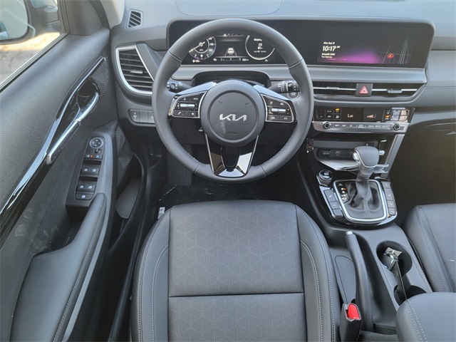 2026 Kia Seltos EX photo 21