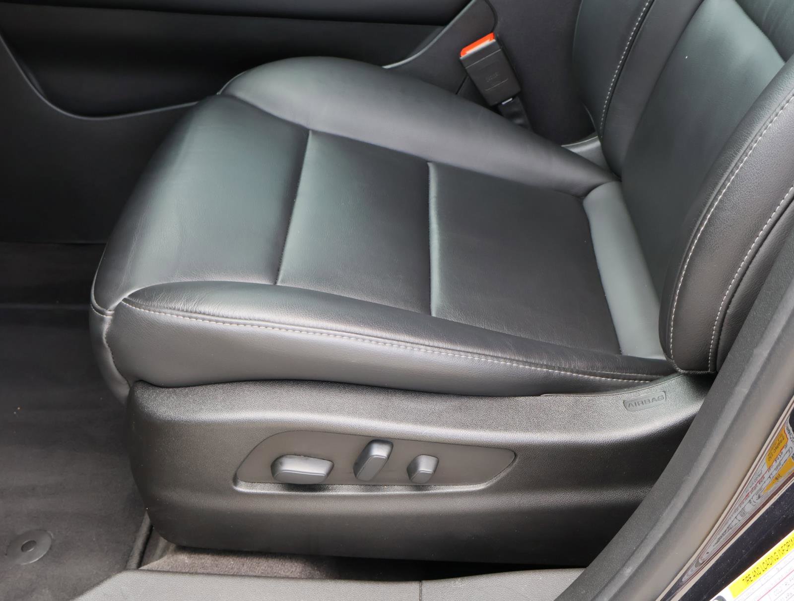2022 Cadillac XT4 Premium Luxury photo 17