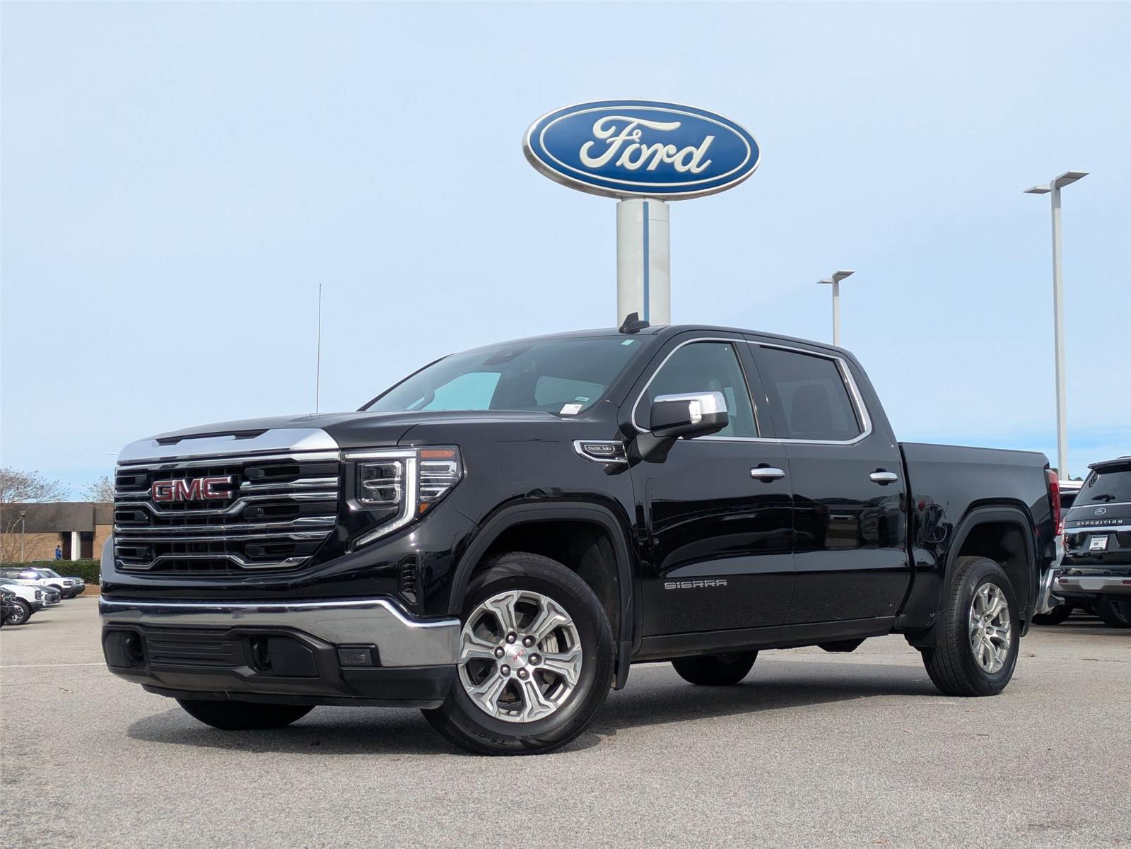 2025 GMC Sierra 1500 SLT's photo